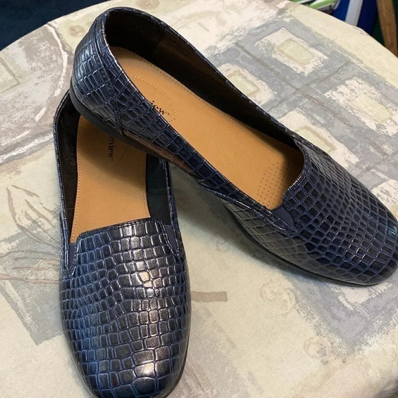 Women’s Comfort‎ view  Blue Shoes Leisa Flat 10 1/2 Medium - Picture 2 of 6